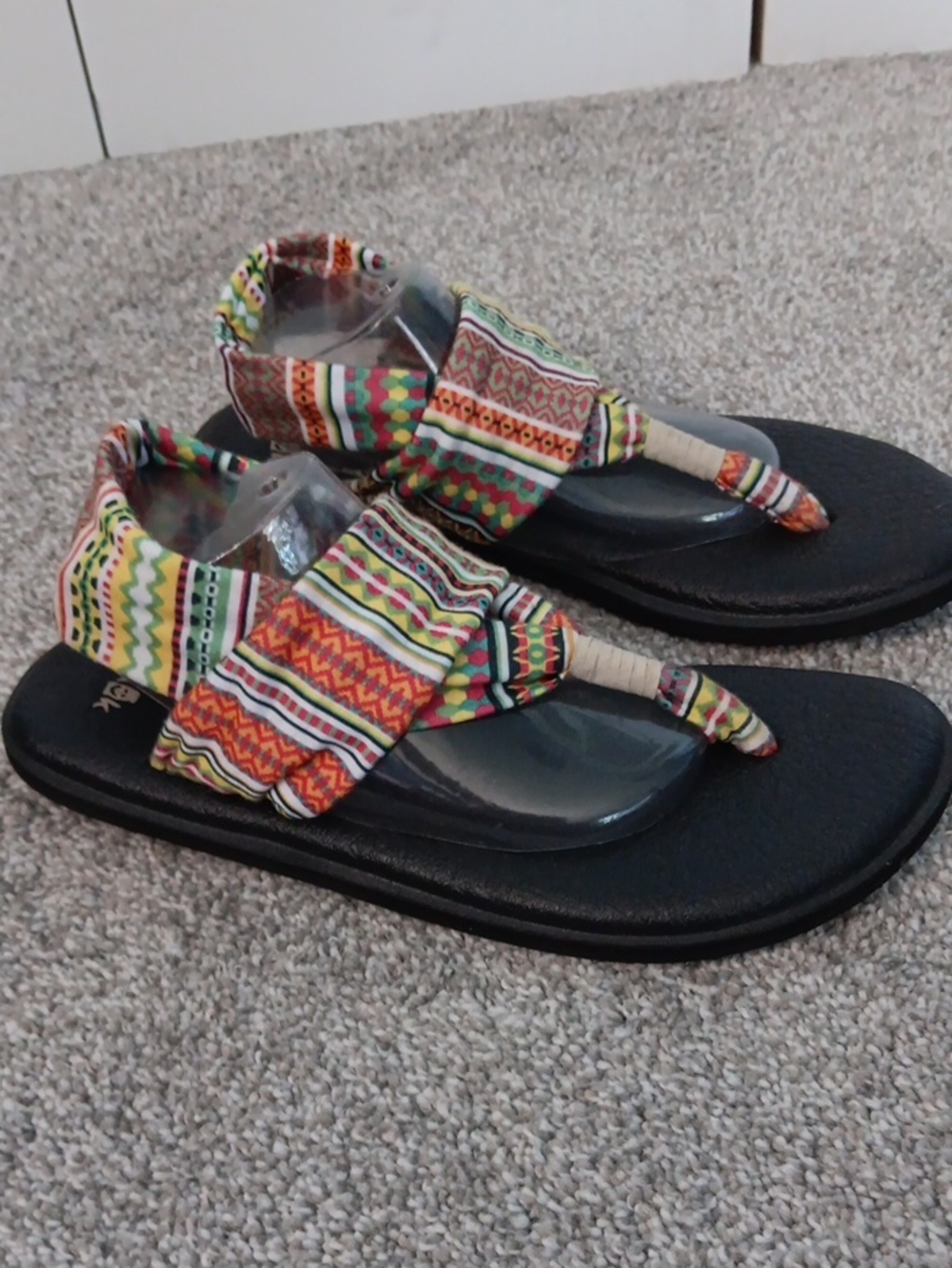 NWOT Sanuk Yoga Sling Comfort Sandals